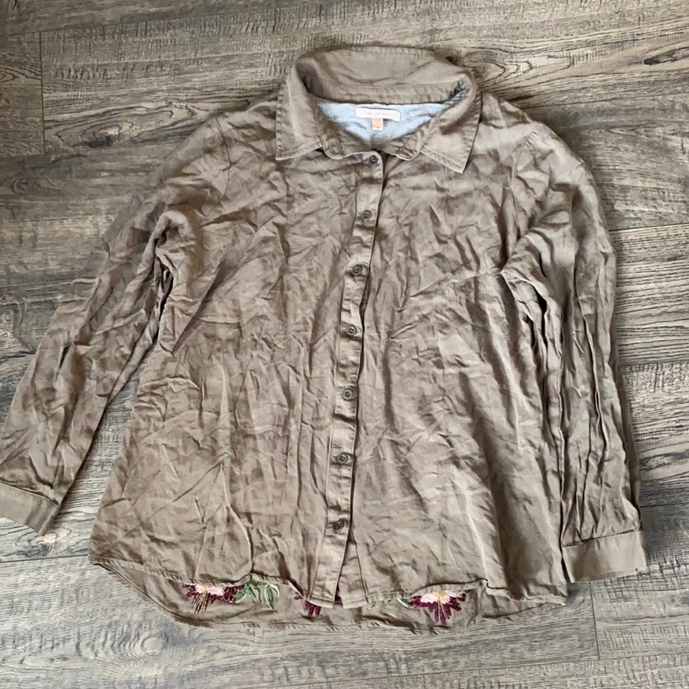 Skis Are Blue green button down with embroidery- size M